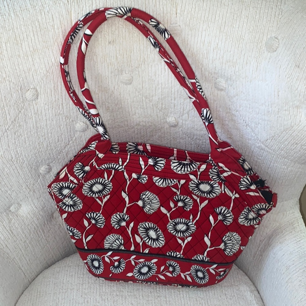 Vera Bradley red/cranberry Deco Daisy handbag
